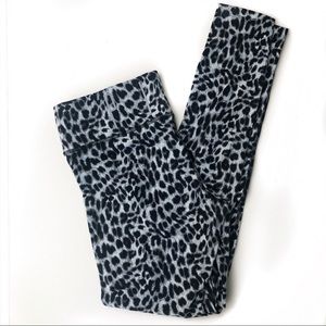 VS PINK leopard leggings